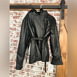 ✨Wilsons Leather Black Belted Jacket | Plush interior lining
